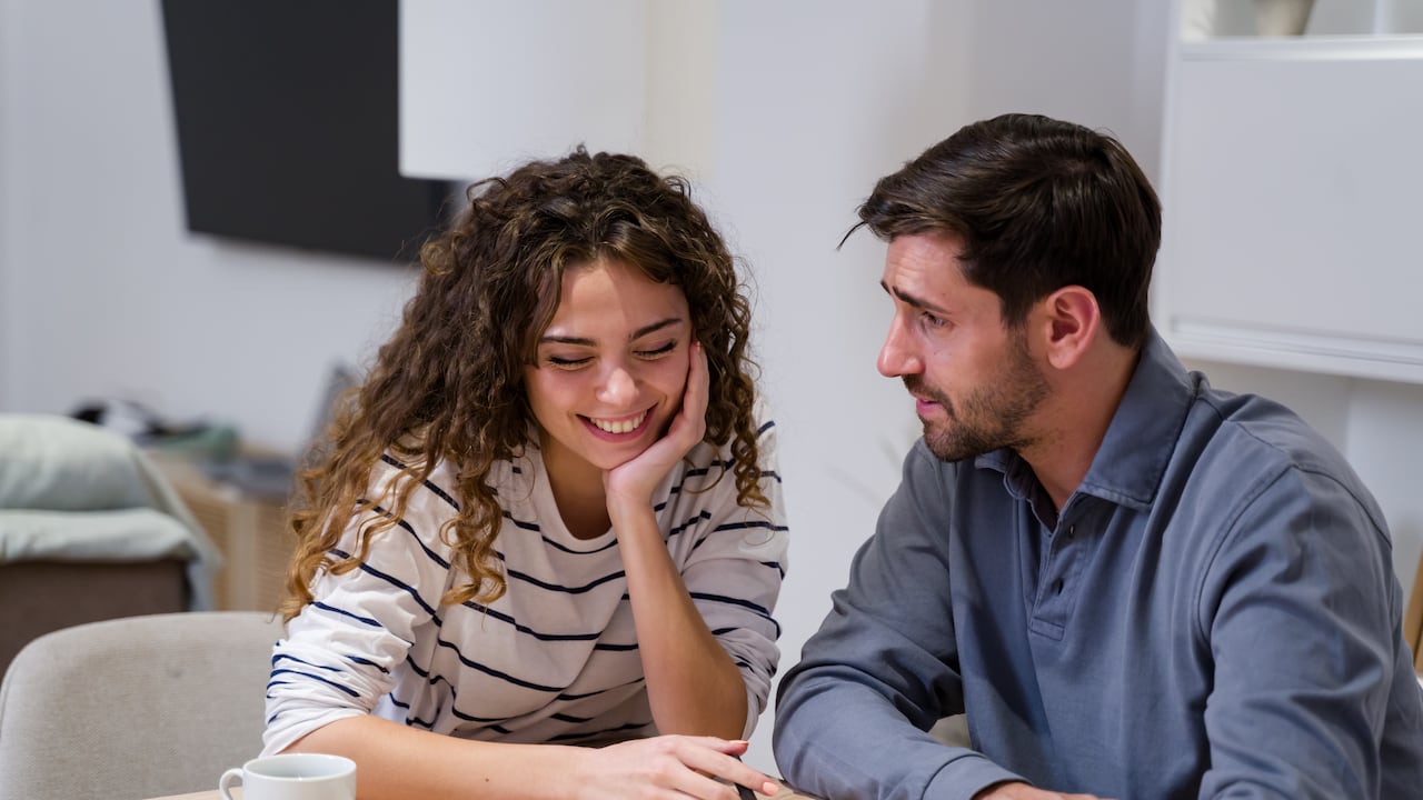 La importancia del ahorro para mejorar el bienestar financiero de los colombianos.