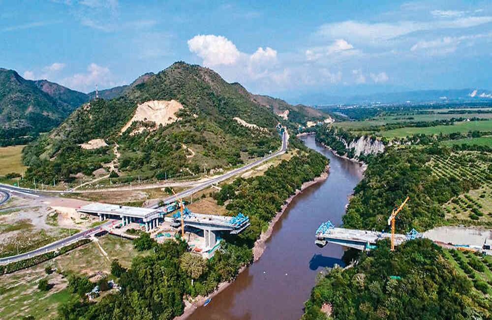 K15-Tierralta (Córdoba) En construcción: la rehabilitación y ampliación de 62 kilómetros de vías. Inversión: 169.000 millones de pesos. Beneficio: al conectar a Montería con el Alto Sinú se estimulará el crecimiento económico de la región. Terminación de obra: julio de 2018.