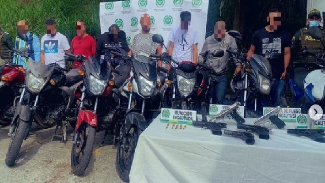 Los memes inundaron las redes sociales tras el frustrado robo en Medellín. Foto Instagram @policiadecolombia.