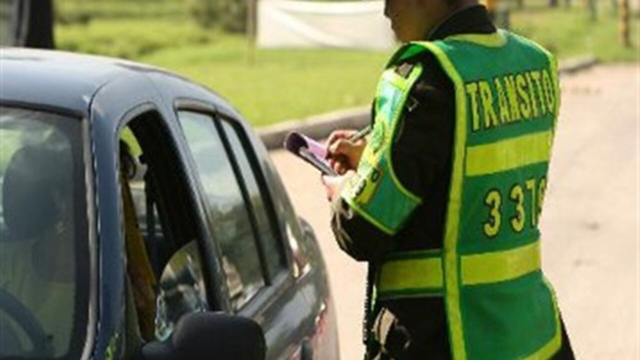 Teniendo como base lo determinado por el Gobierno nacional, la Administración Distrital calculó el incremento de las tarifas de comparendos, parqueadero y grúa por inmovilización en 1.97%.