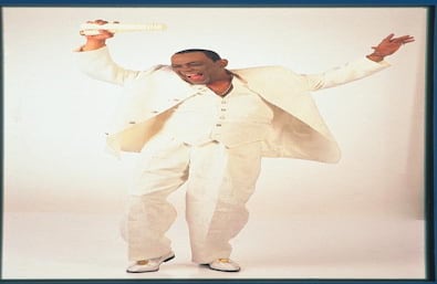 Entre 1981 y  1999, Joe Arroyo inmortalizó éxitos como "Pa'l bailador", "El centurión de la noche", "Ella y tú", "Noche de arreboles" y "Sabré olvidar". 