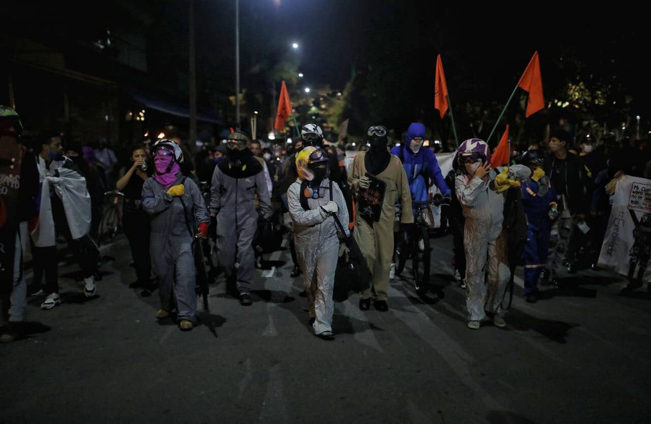 Ciudadanos en Bogotá salieron a las calles en protesta durante cuarentena