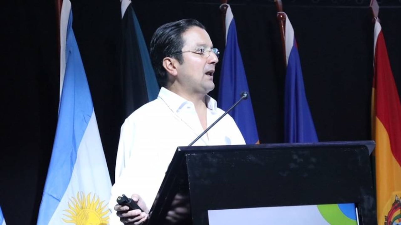 Ministro de las TIC, David Luna.