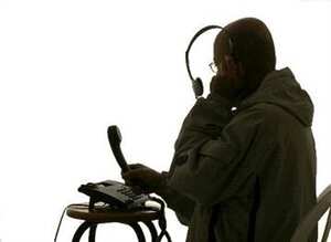 Pero no son sólo los gobiernos quienes están en la mira de los espías. Los negocios también, y el espionaje comercial sigue tan desenfrenado como siempre.