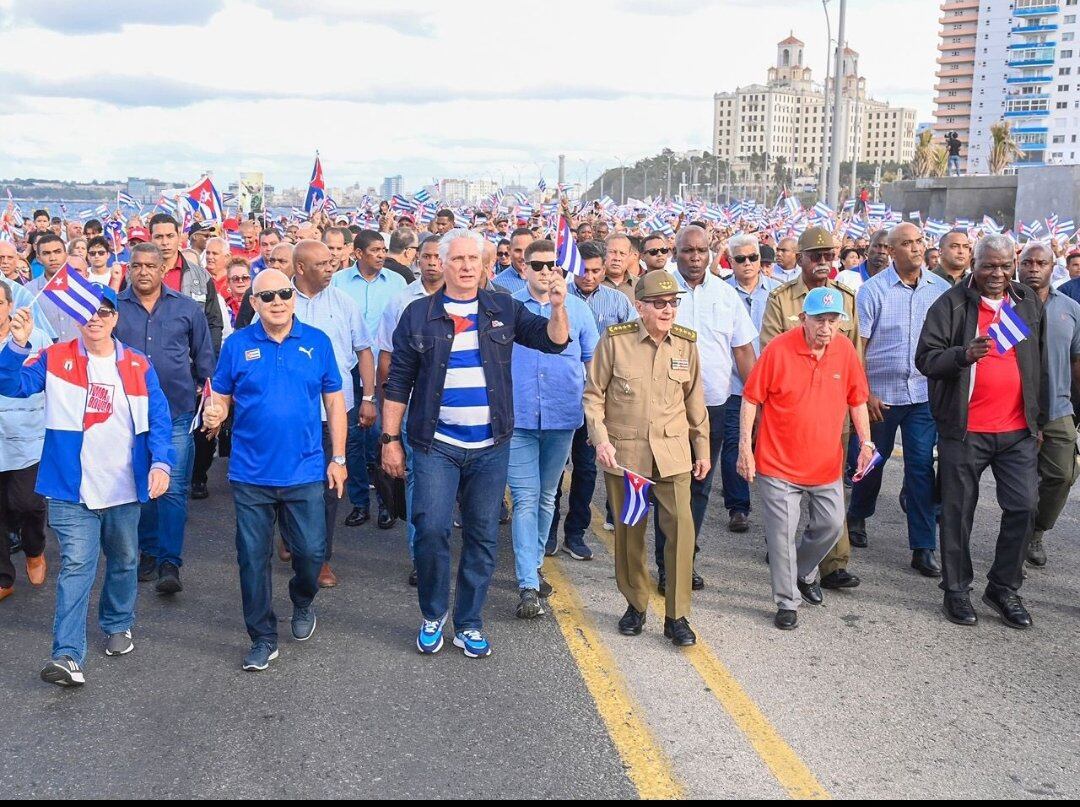 Miguel Díaz-Canel, presidente de Cuba, es considerado por el mundo occidental como un dictador, porque advierte a los ciudadanos de ese país que habría consecuencias si salían a manifestarse a las calles, luego de que muchos en la isla siguen sin electricidad, después de más varios meses.