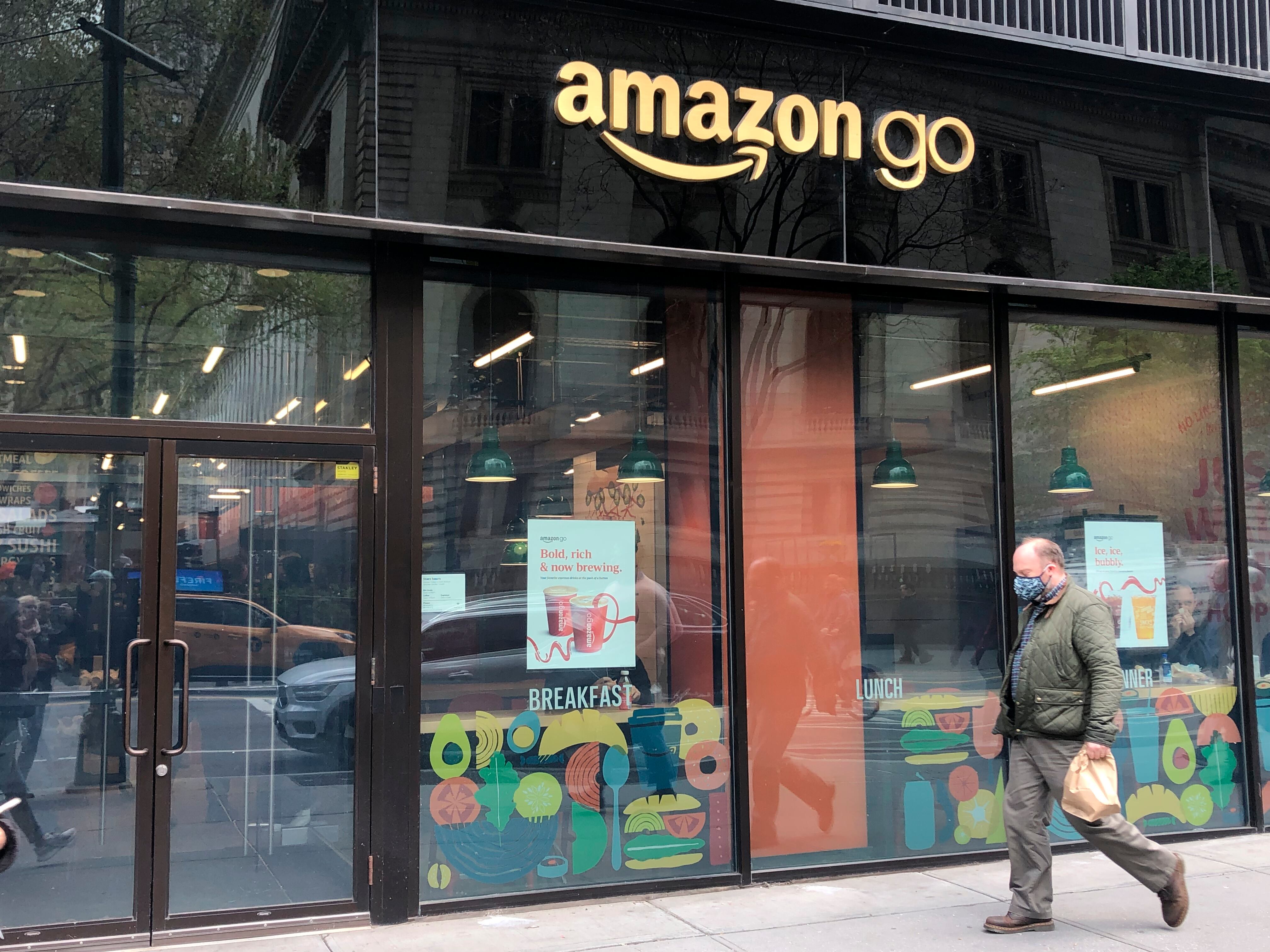 El sistema se introduciría este sistema sin contacto en tiendas seleccionadas de Amazon Go.