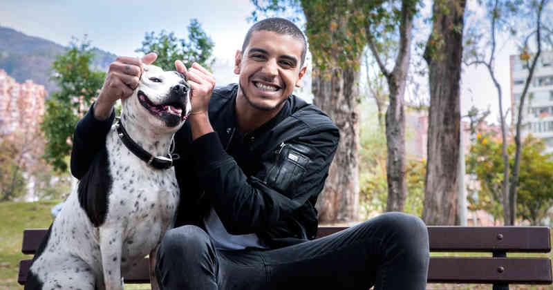 El cantante colombiano Manuel Medrano.