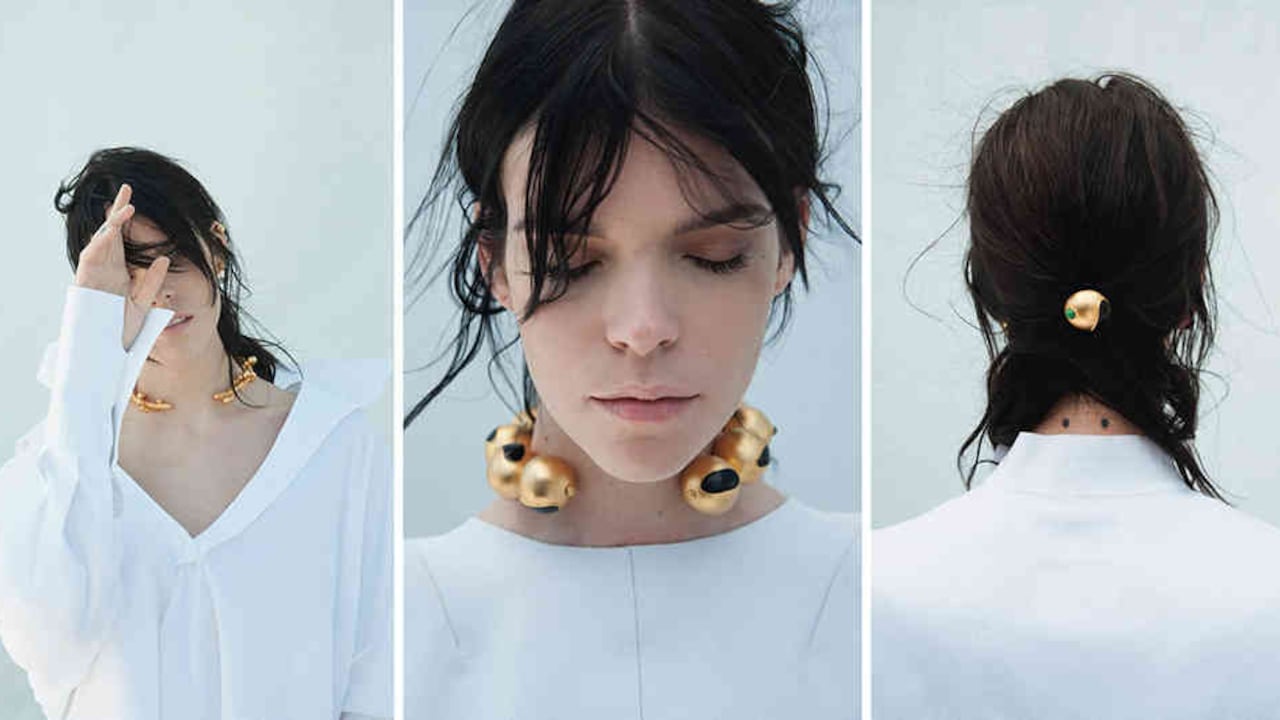 “No es solo un honor poder utilizar estas piedras, también me permiten hablar de mi país por donde quiera que voy”.