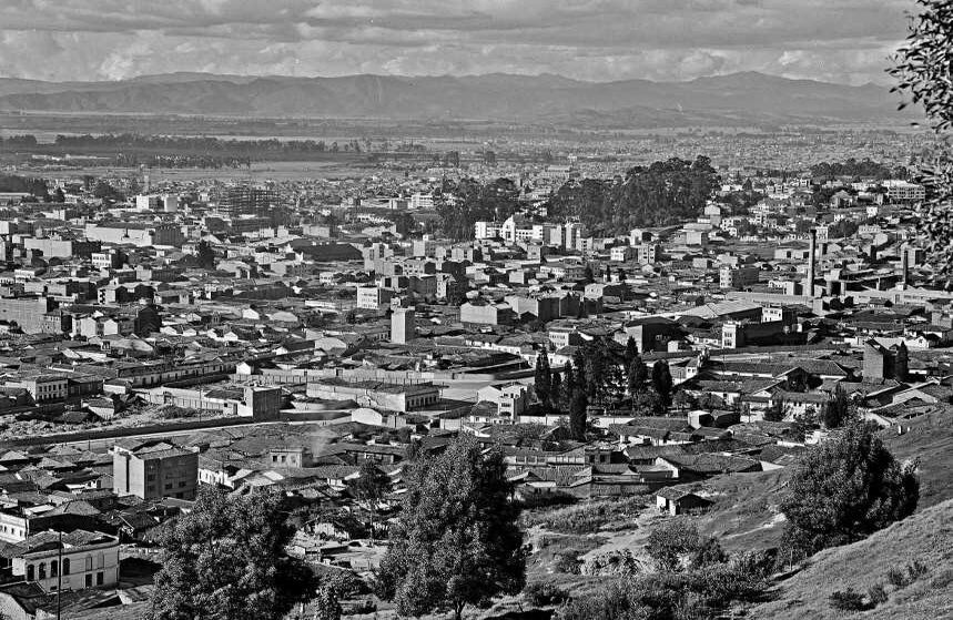 Barrio e Iglesia de Egipto 1949 Saúl Orduz Fondo Saúl Orduz / Colección Museo de Bogotá.