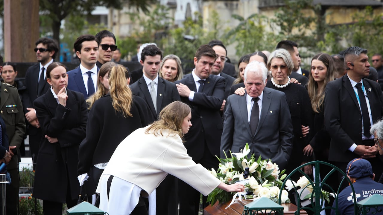 Funeral de Miguel Uribe Turbay: Cementerio Central del sepelio del senador.