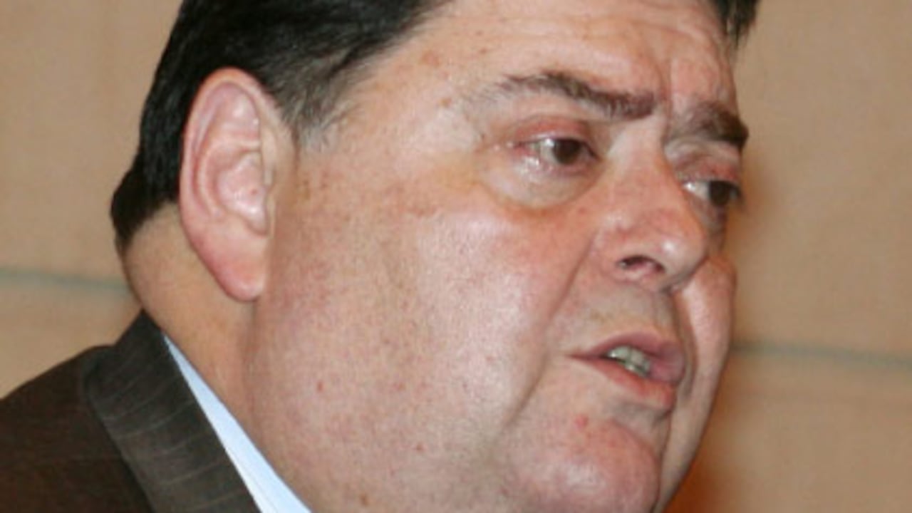 Álvaro García Romero fue condenado a 40 años de prisión por responsabilidad mediata en varios homicidios cometidos por paramilitares. Arriba, el ex senador Mario Uribe quien volvió a ser capturado esta semana y a quien la Corte Suprema acusó de concierto para deinquir