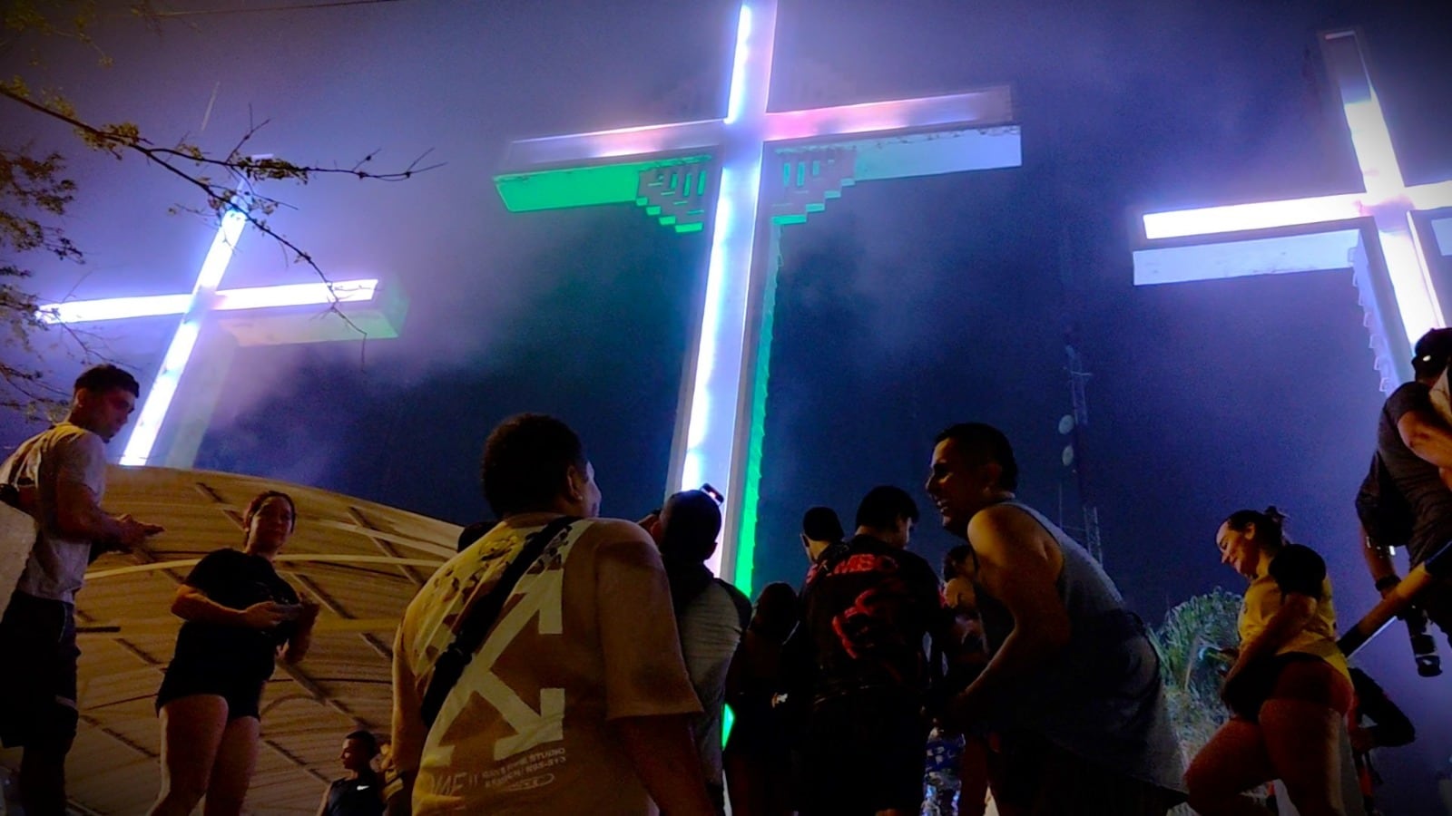 Caminatas, running y ciclismo son los deportes en los que los caleños pueden participar durante las noches en el Cerro.