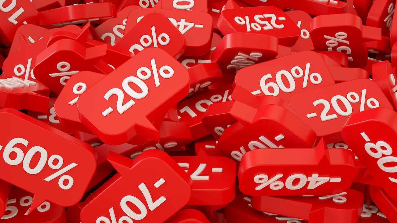 Aumento del salario mínimo en Colombia podría ser del 15% o 20% estipulan los expertos.