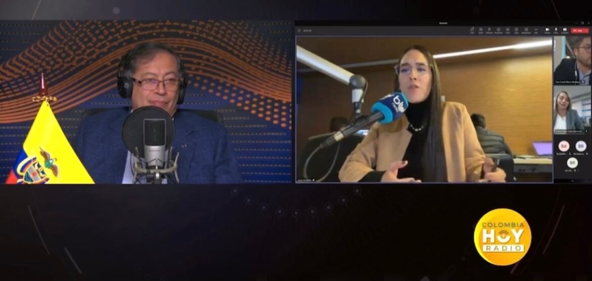 Presidente Gustavo Petro y la periodista Camila Carvajal de Blu Radio