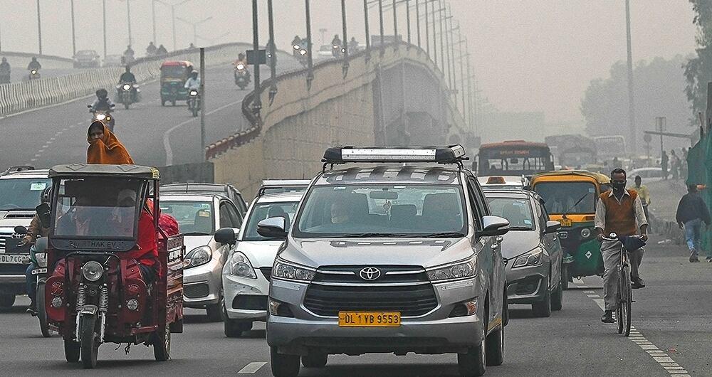 La contaminación en Nueva Delhi ha llegado a que las autoridades decreten medidas sanitarias. Foto: AFP