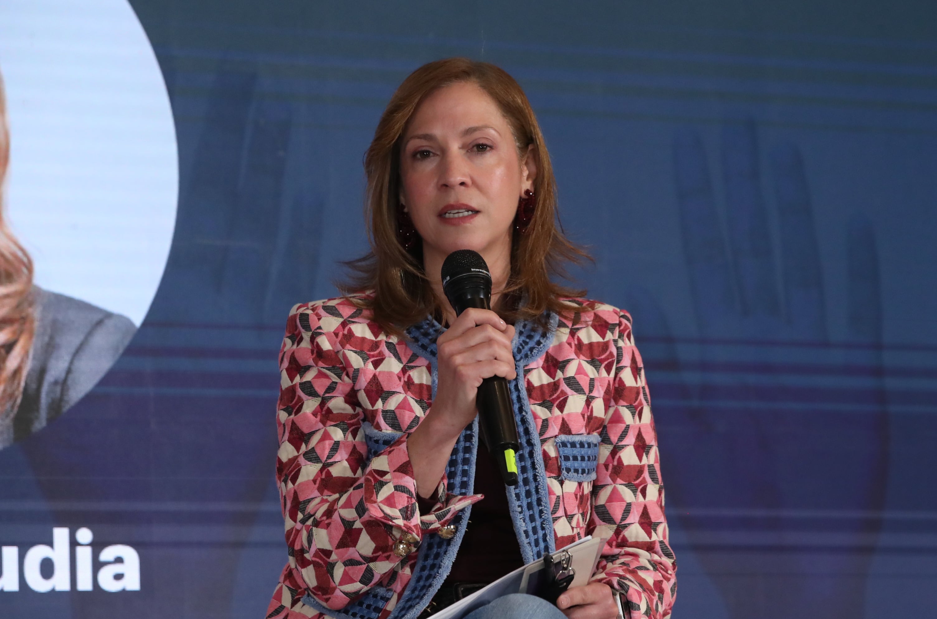 Foro Paz Electoral
Viernes, 31 de octubre de 2025 


Sector empresarial, un actor clave para la democracia
María Claudia Lacouture
Presidenta de Amcham y exministra de Comercio, Industria y Turismo

Modera: Laura Charry
Editora central de SEMANA