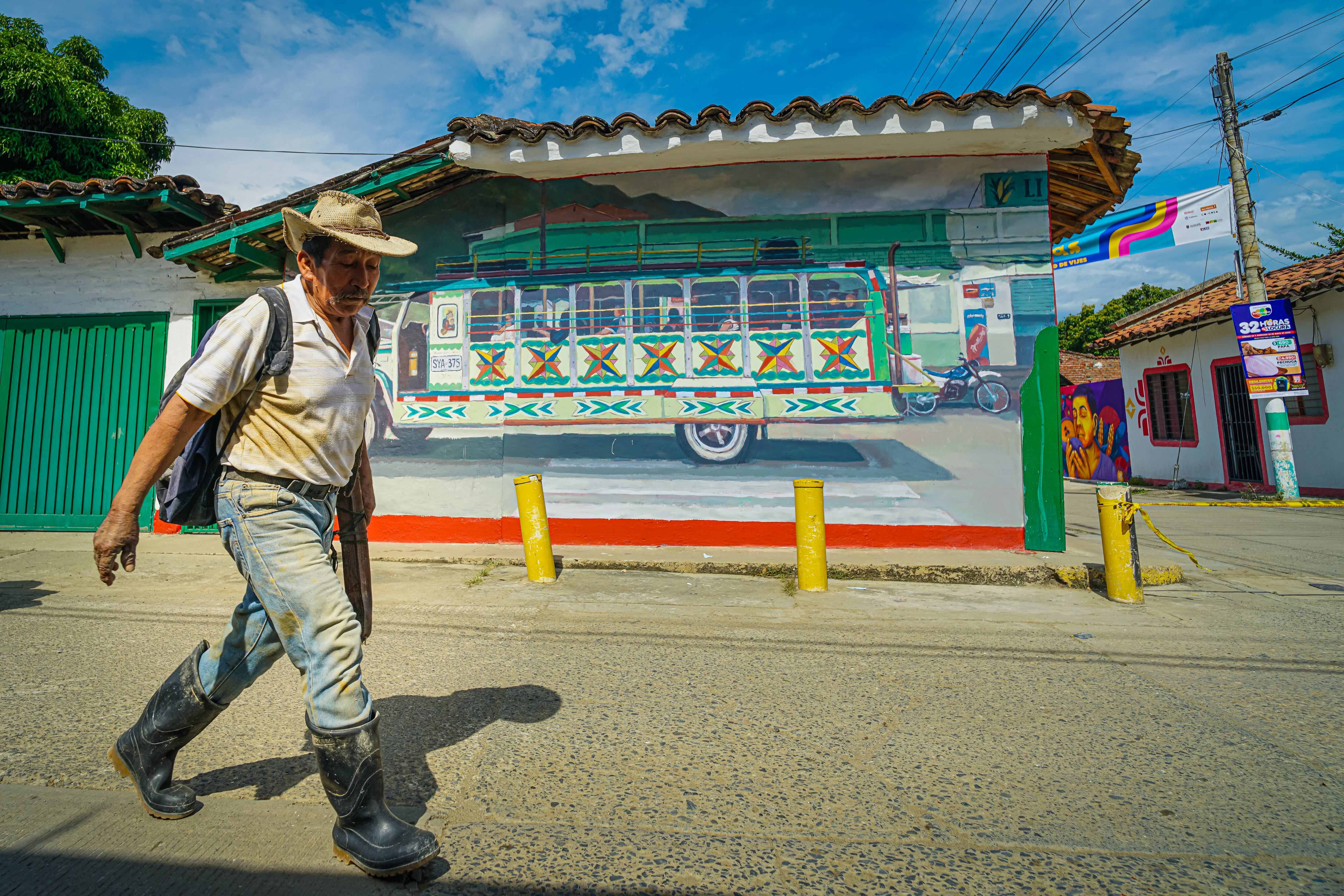 Festival de Arte Urbano ´Entre Montañas´, Vijes Visible, campaña organizada por la Fundación Sidoc, para visibilizar los municipios del Valle y mejorar el turismo. Foto Jorge Orozco / El País.