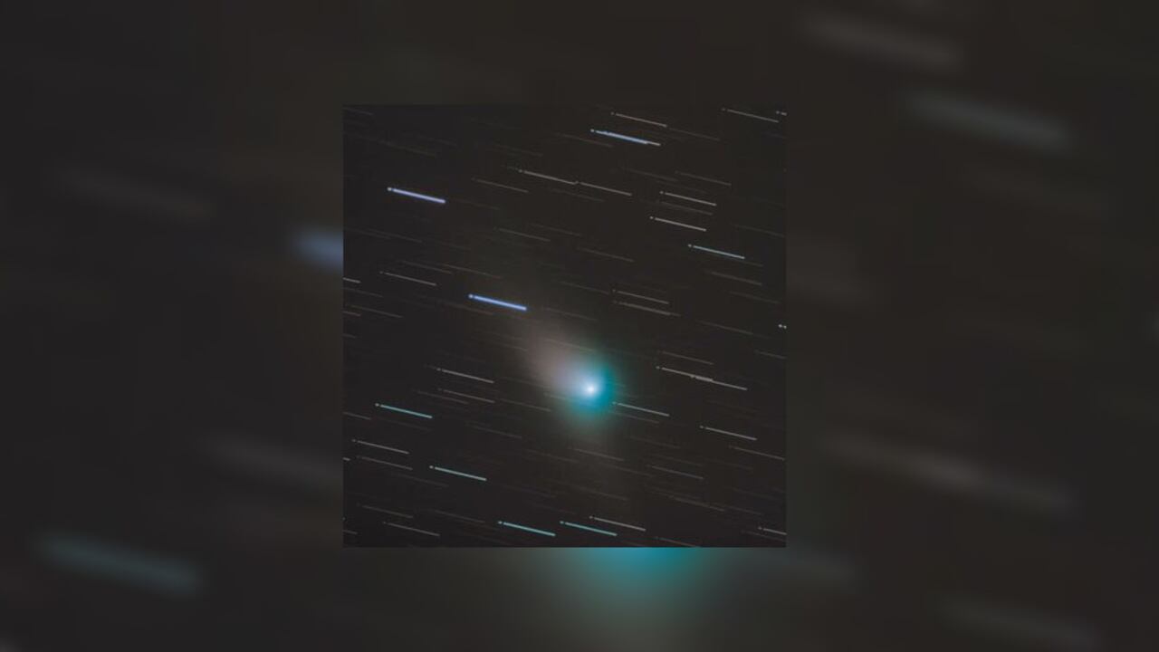 El cometa ZTF fotografiado en Barcelona (España), el 24 de enero de 2023