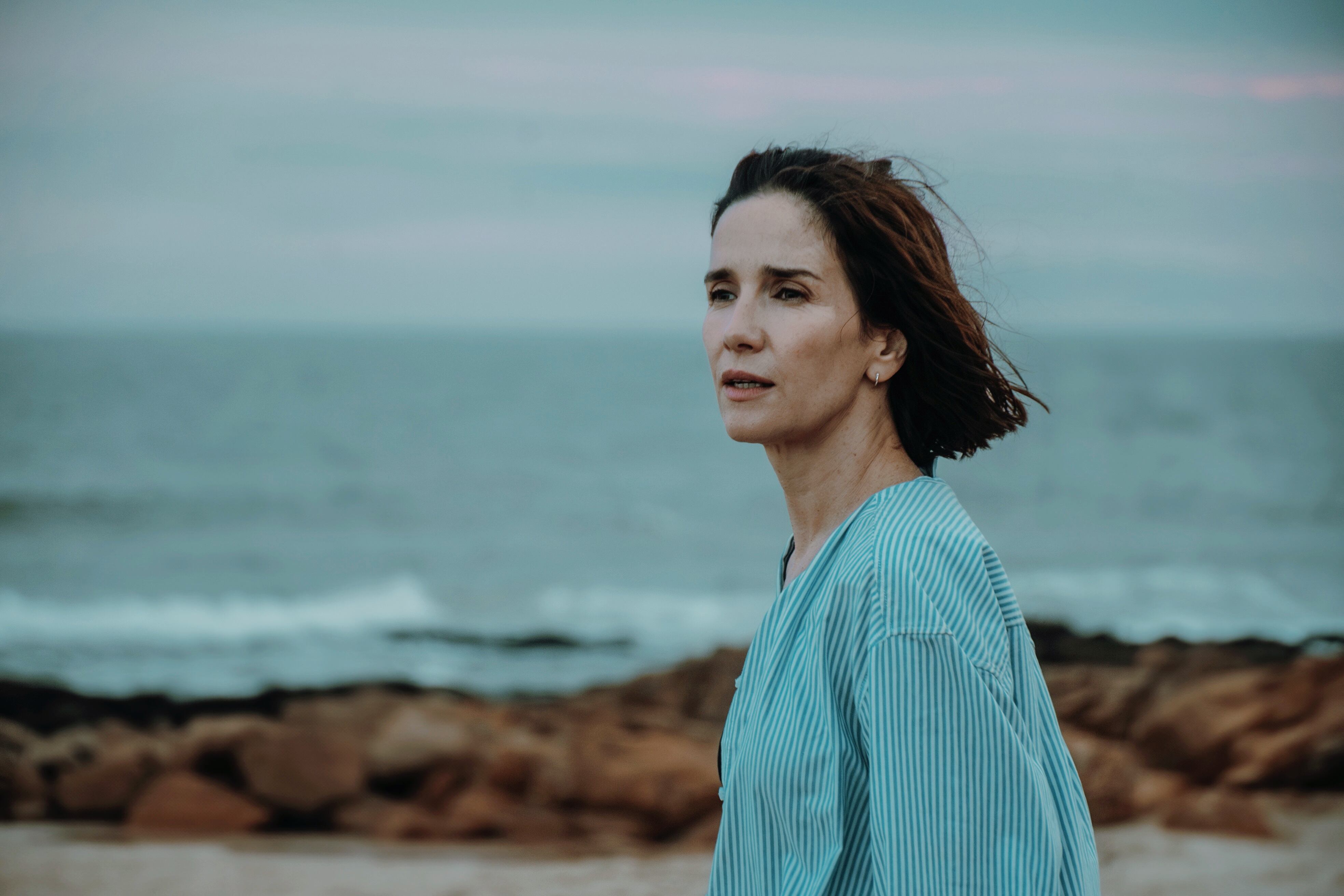‘Nada entre los dos’, es una película de comedia romántica argentina-uruguaya de 2026 dirigida por Juan Taratuto.
