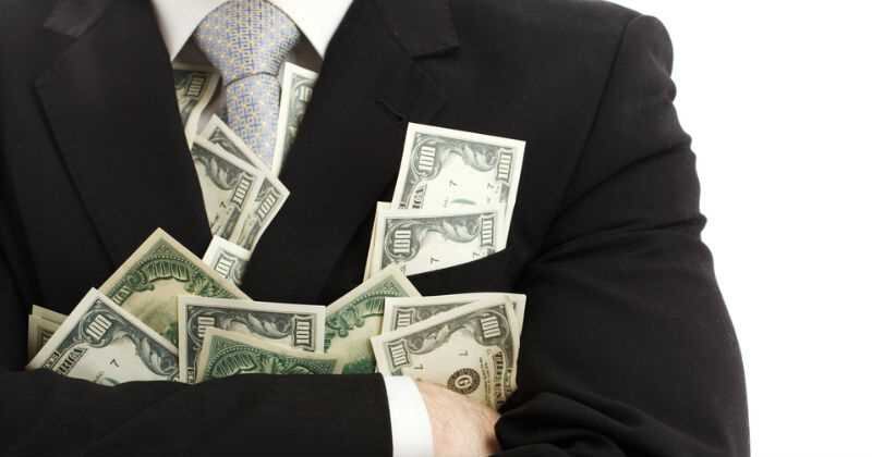 Las personas con un trabajo estable tienen la oportunidad de tener estabilidad financiera. 