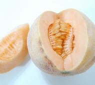 Diversos estudios han descubierto que algunos alimentos bajan la presión sanguínea como el ají, el chocolate (en moderación), los fríjoles, el banano, el tofu, los nabos, los cubios, el melón, el chícharo y el kiwi. Foto: Stock.xchng.