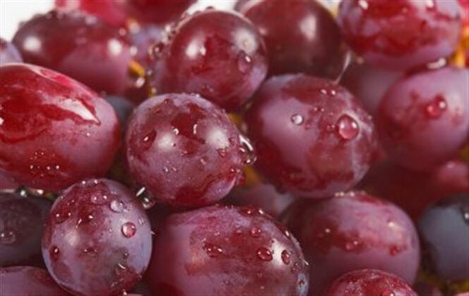 Por esa razón, es importante consumir diferentes alimentos que le permitan evitar enfermedades tan graves como esta y otras que se producen en órganos vitales como el corazón. 