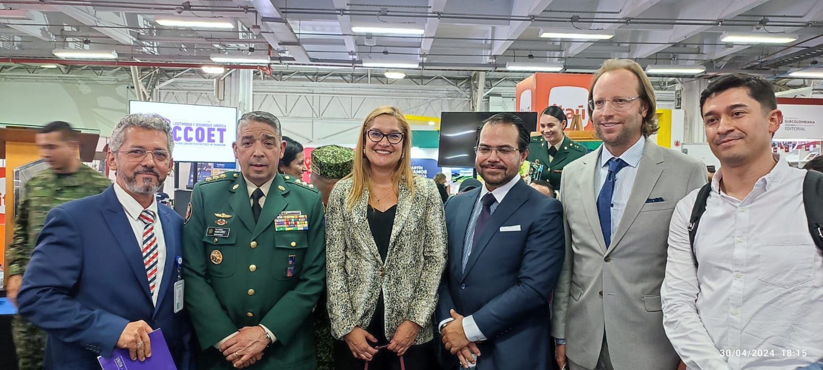 Exposición sobre el conflicto armado se convierte en un libro y nace en plena feria de Bogotá