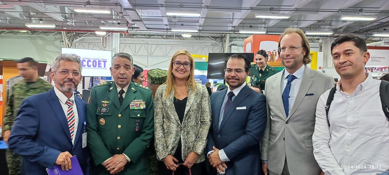 Exposición sobre el conflicto armado se convierte en un libro y nace en plena feria de Bogotá