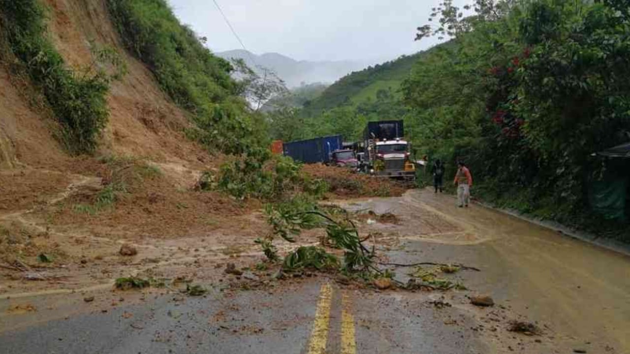 Tres muertos y 16 desaparecidos deja un deslizamiento en Antioquia