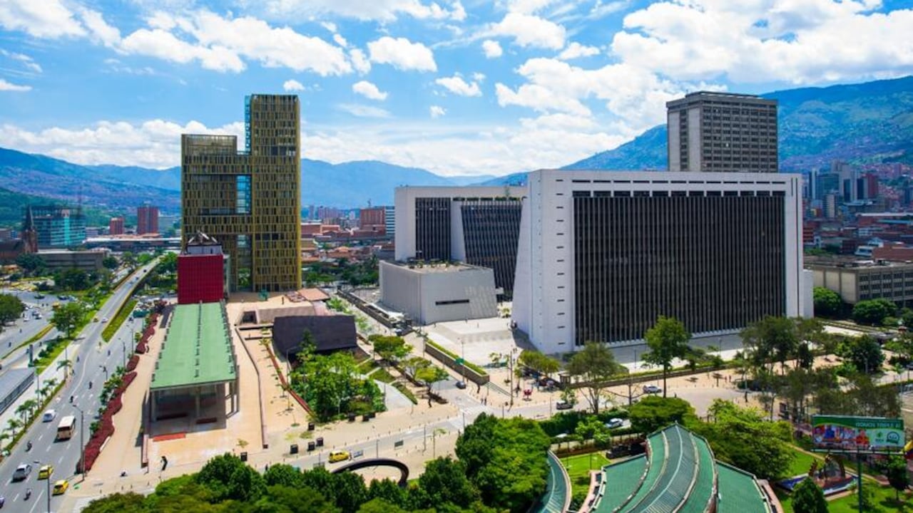 Las personas interesadas en aplicar a las vacantes pueden consultar más información en la sección de Semana Empleos.