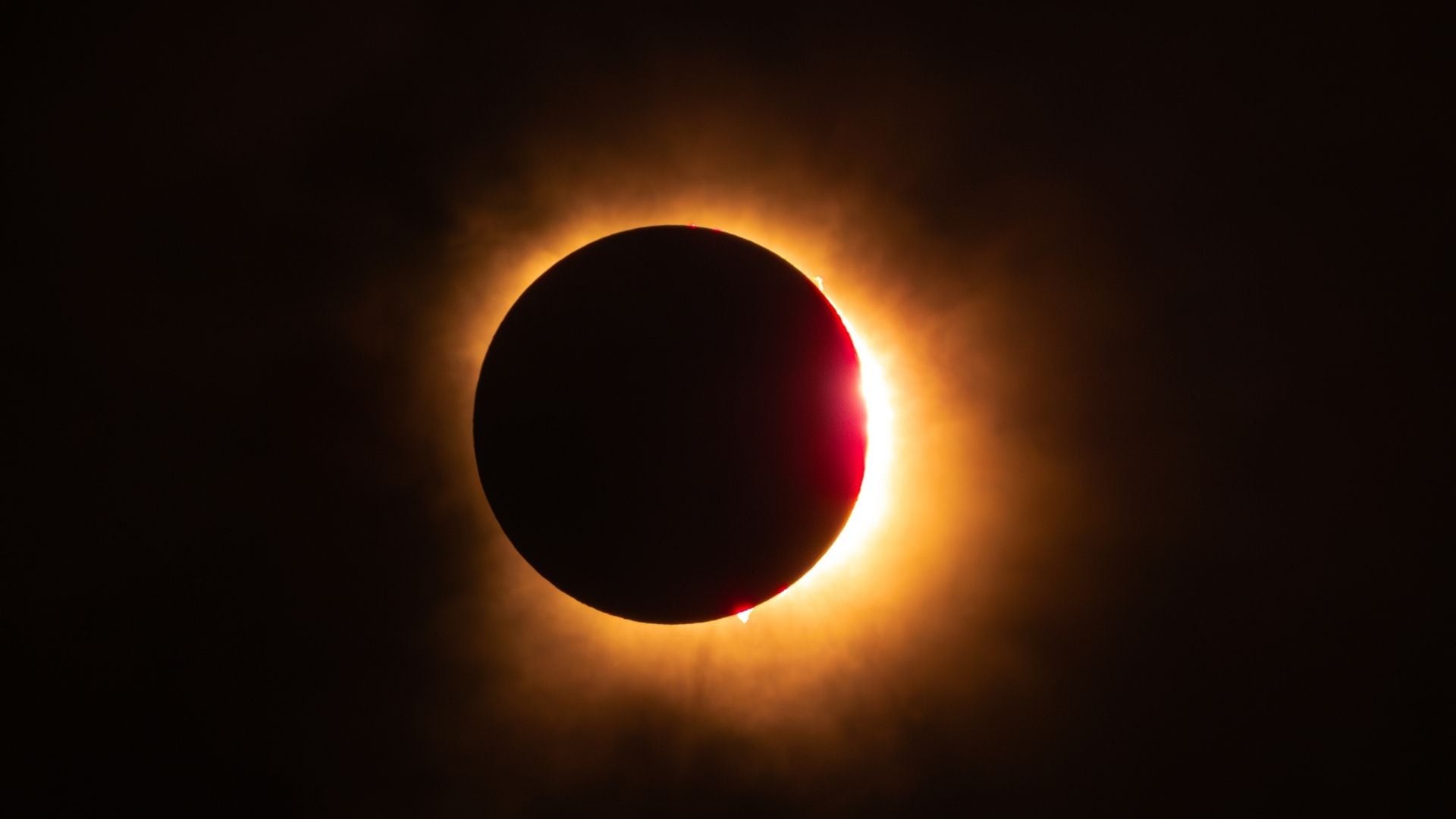 Los eclipses solares son fenómenos especialmente llamativos.