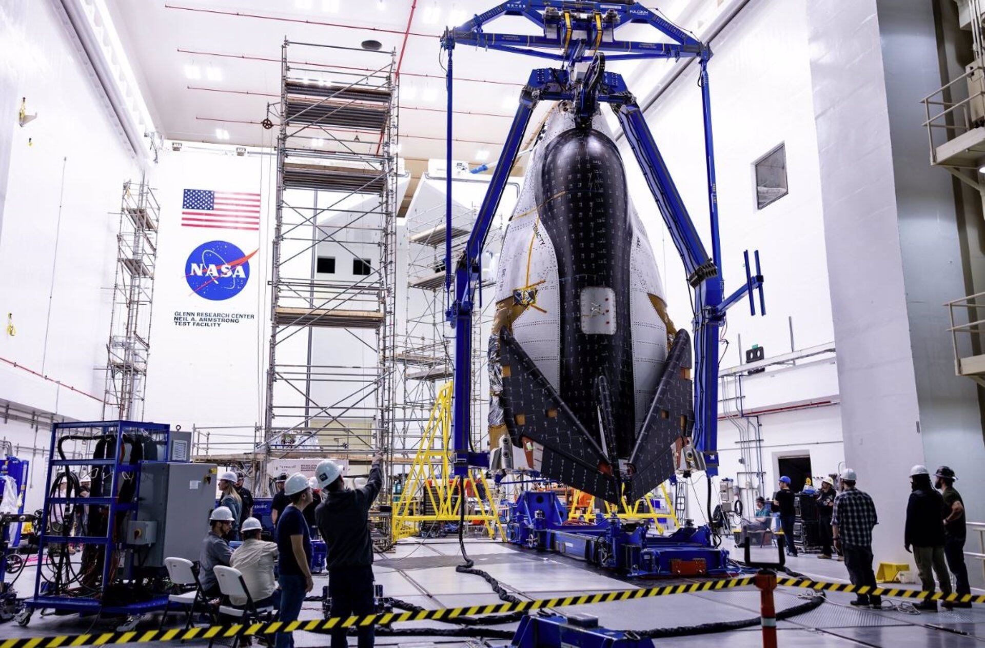 La NASA recibe el primer avión espacial de carga Dream Chaser