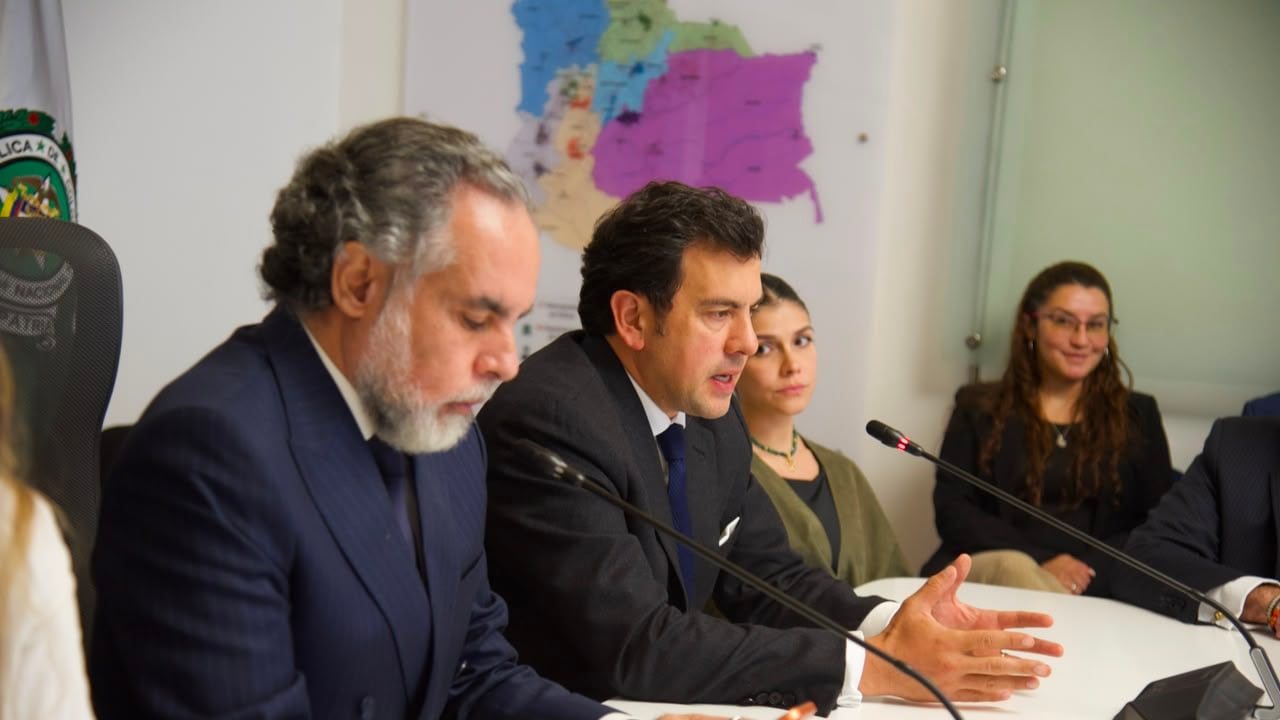 Armando Benedetti y Rodrigo Lara acordaron cómo operará el empalme presidencial.