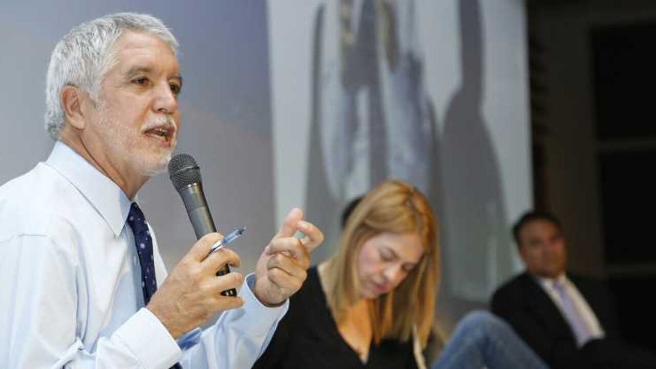"Haremos todo lo posible por tener una ciudad ordenada" Enrique Peñalosa, Alcalde Mayor de la Ciudad.