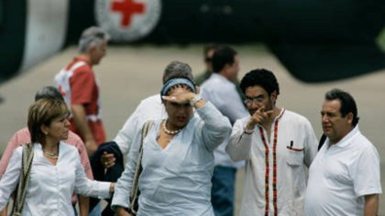 Piedad Córdoba junto a dos líderes de Colombianos y colombianas por la paz: Gloria Cuartas e Iván Cepeda