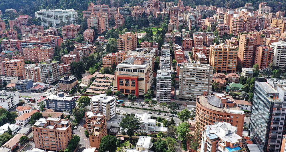 Las tres menores y el adulto fueron tratados en la Fundación Santa Fe, donde todavía permanecen dos de los intoxicados. Hasta ahora no se tiene claridad sobre la sustancia que provocó la intoxicación y posterior fallecimiento de las dos niñas. 