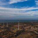 Los vientos en algunas zonas de La Guajira corren en promedio a 10 metros por segundo y, gracias a esa velocidad, pueden llegar a producir 18 GW de electricidad. En la foto, el parque eólico Jepirachi.