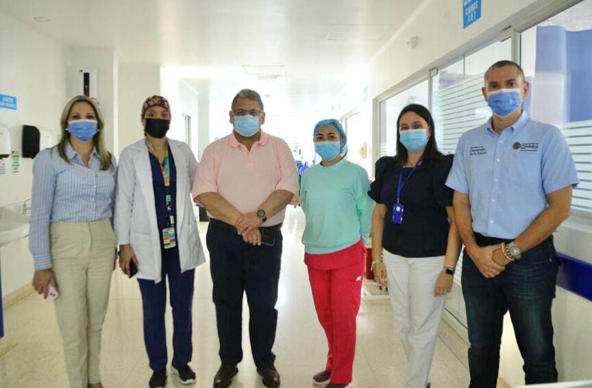 La Superintendencia de Salud visitó dos hospitales con vigilancia especial.