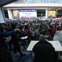 Para la FILBo 2024, Mario Mendoza tiene programados cinco días, con sesiones de tres horas, para firma de autógrafos, pocos escritores están más dedicados a su público. Además, presentará su nuevo libro, su serie de cómics y la nueva película basada en su obra.