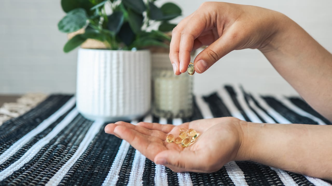 La biotina ayuda a metabolizar las proteínas y permite mantener las uñas sanas y fortalecidas.