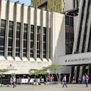 Fuertes denuncias empantanan la gestión en la Alcaldía de Medellín entre 2020 y 2023. Todo el dosier apunta a una gran red de presunta corrupción.