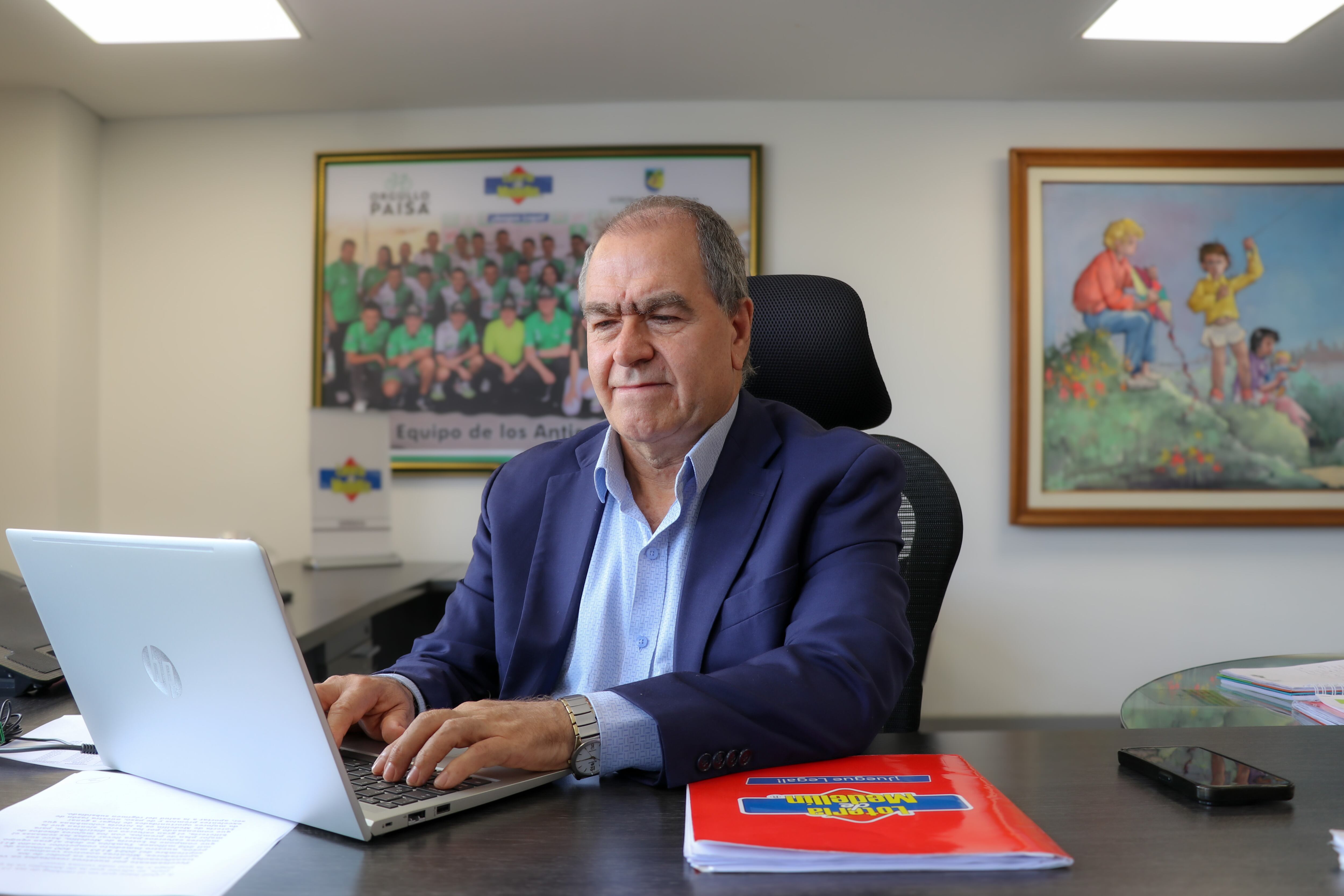 Octavio Duque, gerente de la Lotería de Medellín.