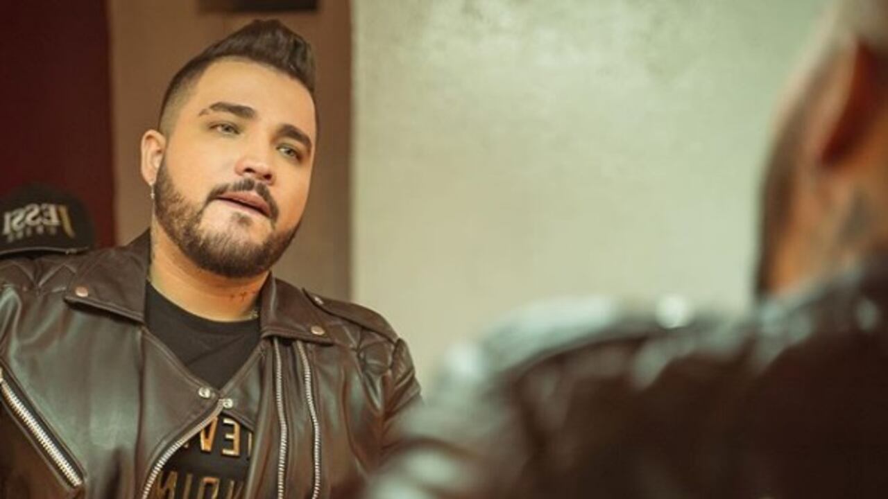 Jessi Uribe, cantante bumangués de música popular.