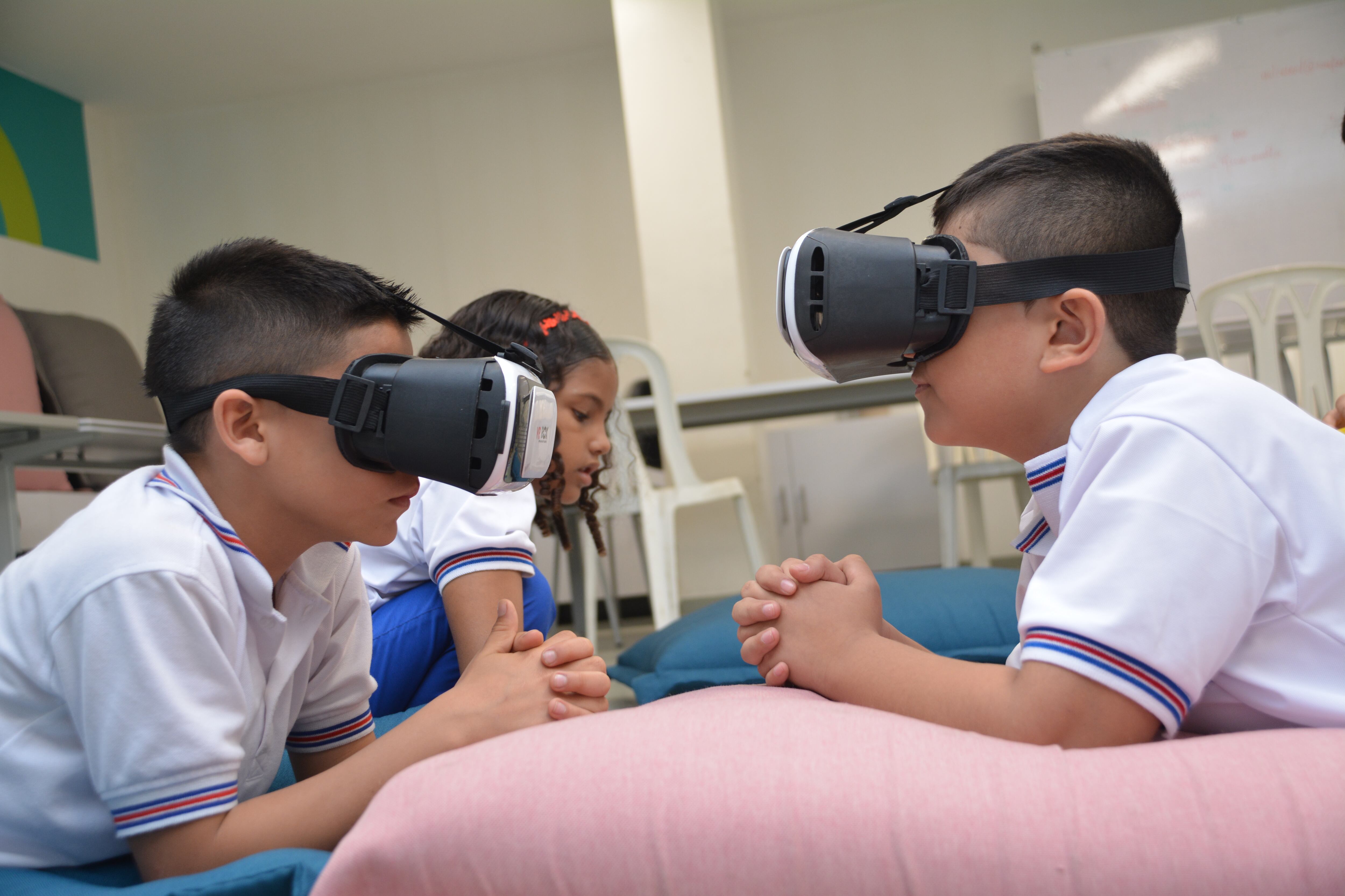 Comfandi, la caja de compensación del Valle del Cauca, utiliza la más alta tecnología para educar a los niños y jóvenes de sus instituciones.