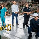 De izquierda a derecha: Leonardo Díaz Gutiérrez, guarda de seguridad; Ligia Márquez Rivera, coordinadora de sede; Juan Pablo Cifuentes Alvira, gerente financiero del Grupo; Elva Lucero Mariño, operaria de aseo, y Anderson Andrey Quitián Pérez, líder de cuadrilla en instalaciones de redes móviles.