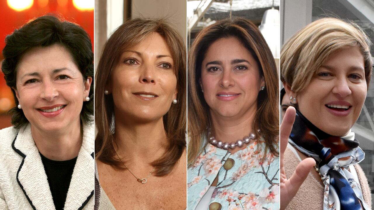 LINA MORENO DE URIBE, MARIA CLEMENCIA RODRIGUEZ DE SANTOS , MARÏA JULIANA RUIZ y VERONICA ALCOCER