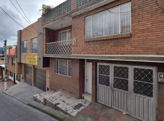 En esta casa estaría funcionando la sede de Polyflex en Bogotá.