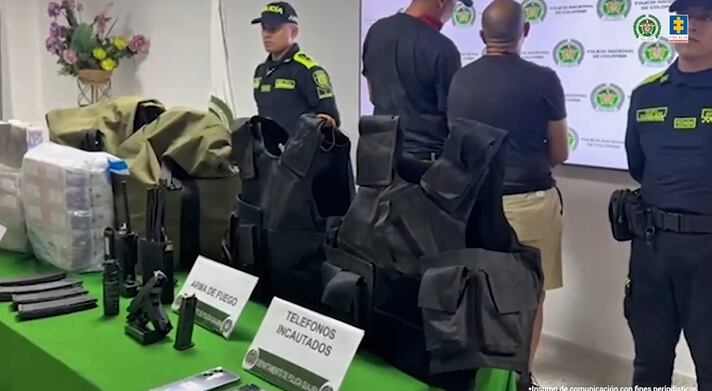 Fueron dos los capturados en flagrancia por las autoridades, en el momento que intentaban huir por una zona boscosa.