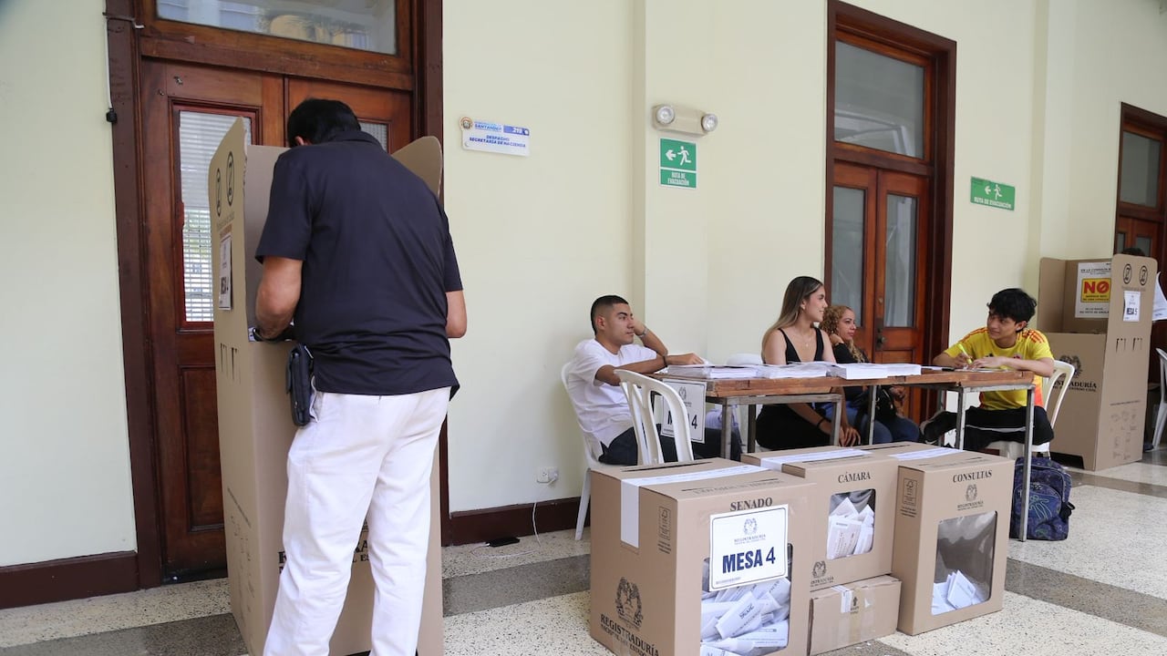 El resultado de la primera vuelta de las elecciones presidenciales se conocería horas después del cierre de urnas.