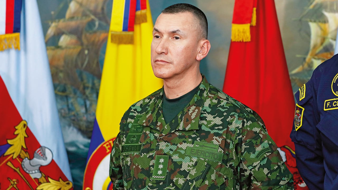 general Luis ospina Comandante del Ejército